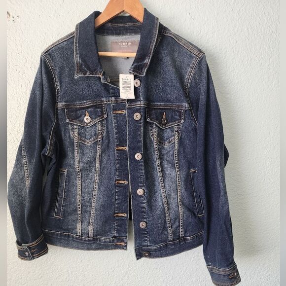 Torrid Women's Blue Denim Jacket New With Tags - Picture 5 of 15